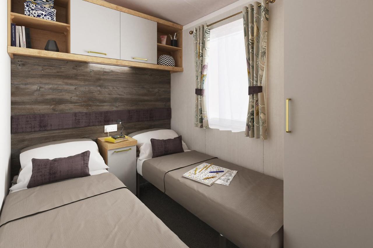 Maple Prestige Holiday Home Chapel Saint Leonards Exterior foto