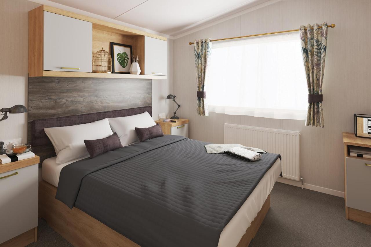 Maple Prestige Holiday Home Chapel Saint Leonards Exterior foto