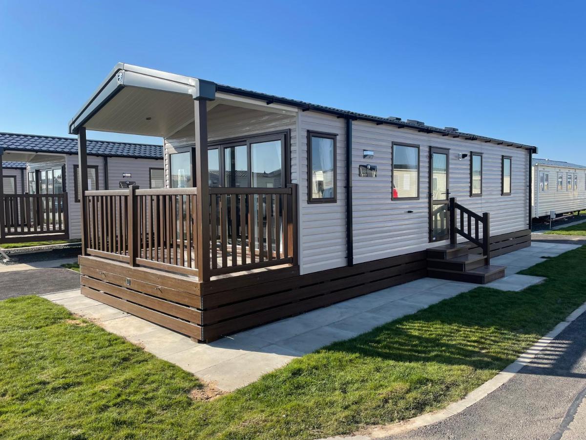 Maple Prestige Holiday Home Chapel Saint Leonards Exterior foto